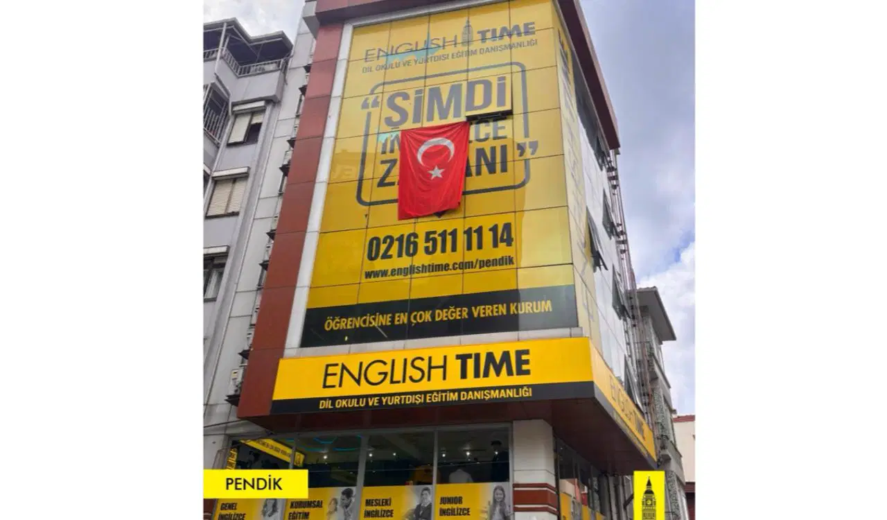 Dil okullarından A Millî Takım’a bayraklı destek