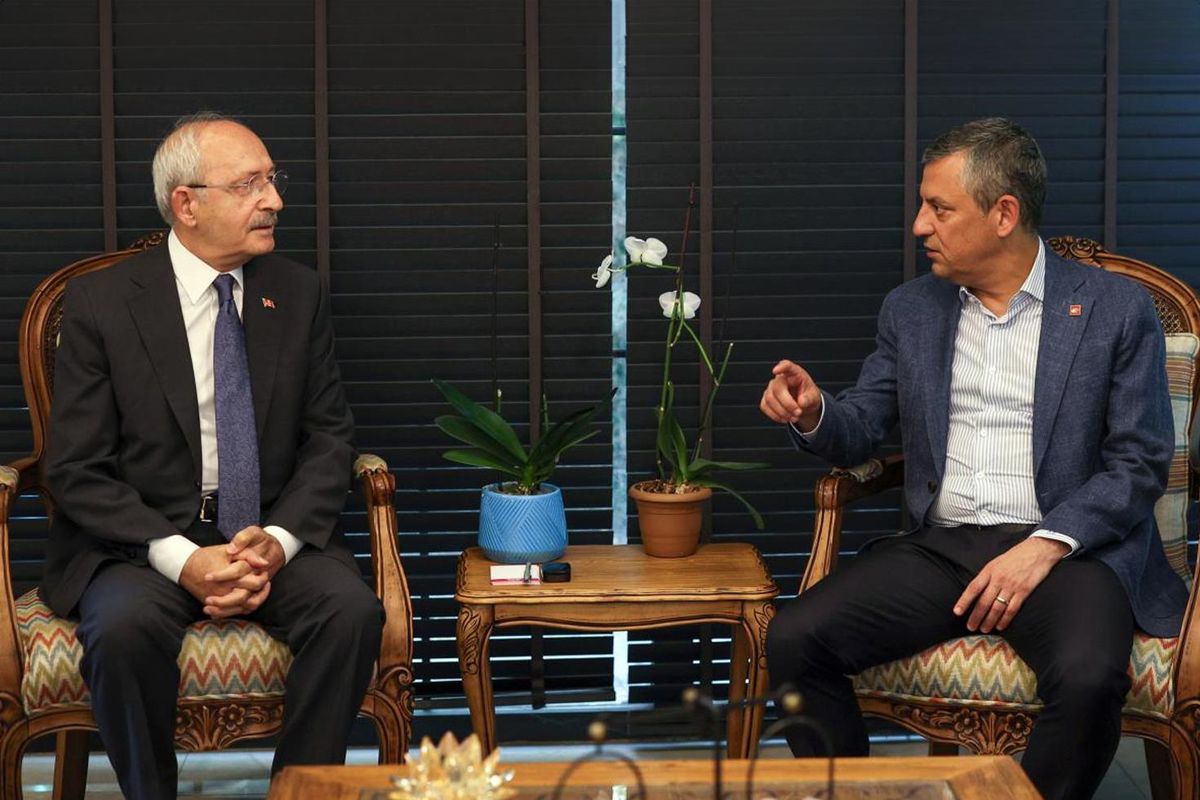 Özel'den Kılıçdaroğlu'na sürpriz teklif: "İkimiz de çekilelim" dedi yeni isim önerdi