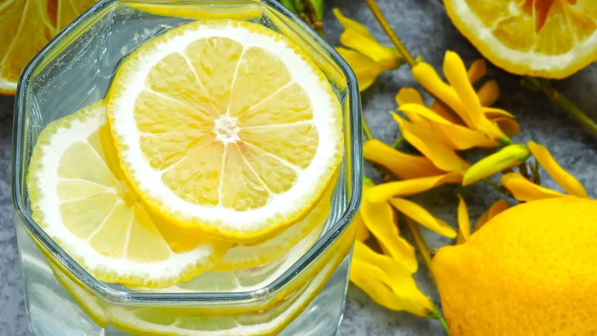 Zayıflatma efsanesi mi gerçek mi" Limon suyu faktörü