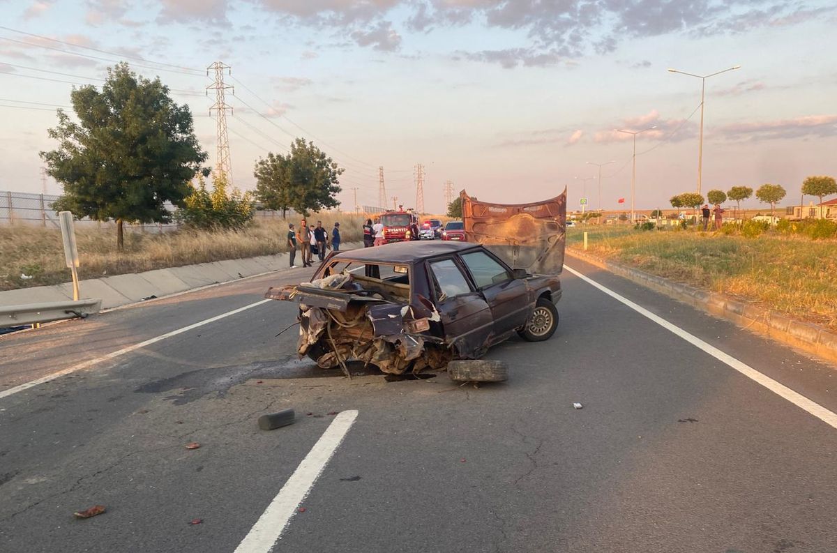 Edirne'de iki otomobil çarpıştı; 1 yaralı
