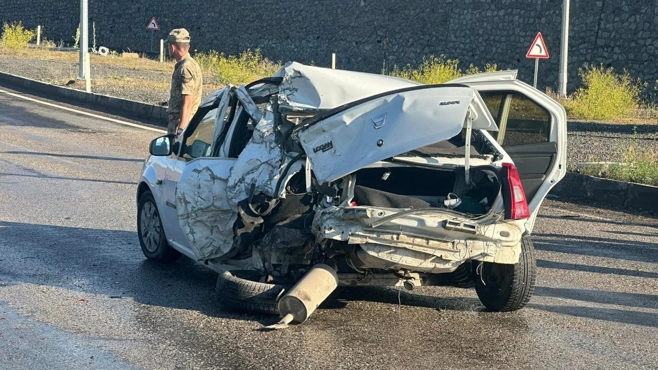 Ağrı’da 2 trafik kazasında 1 kişi öldü, 6 kişi yaralandı
