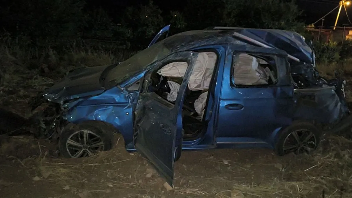 Batman'da feci kaza! Araç hurdaya döndü, burnu bile kanamadan çıktı