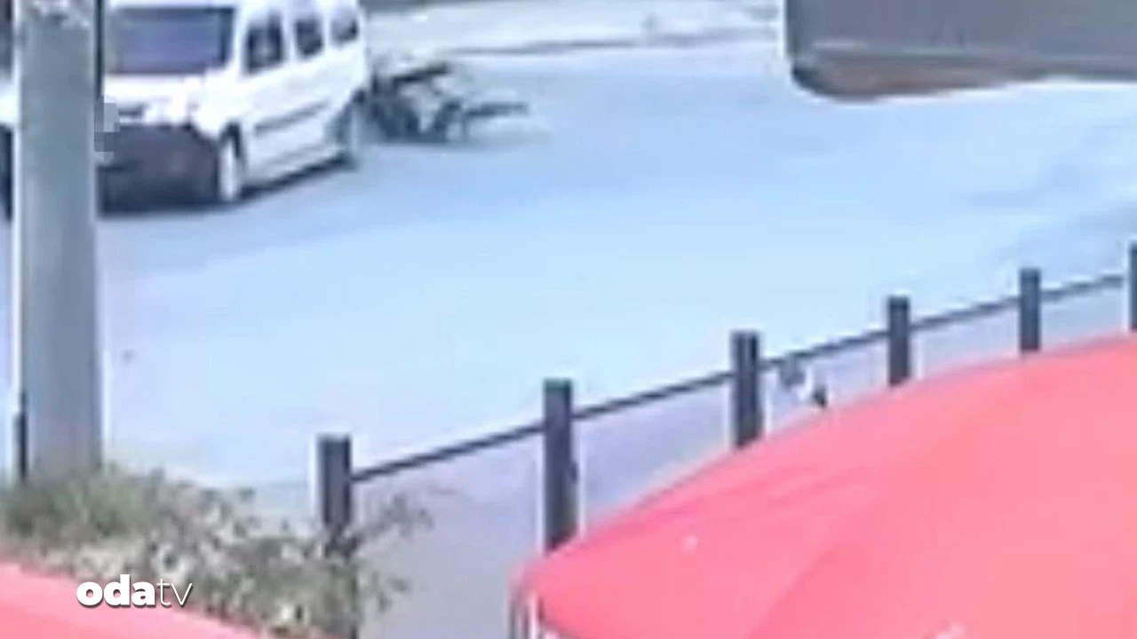 Motosikletin kaza anı kamerada