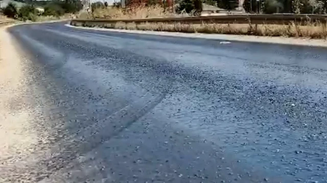 Edirne'de kavurucu sıcak asfaltı eritti