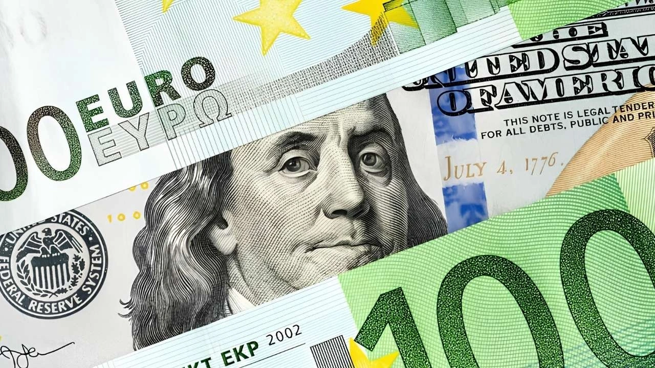 Fırtınalar dövizi vurdu: Dolar ve euro rekor üstüne rekor tazeliyor