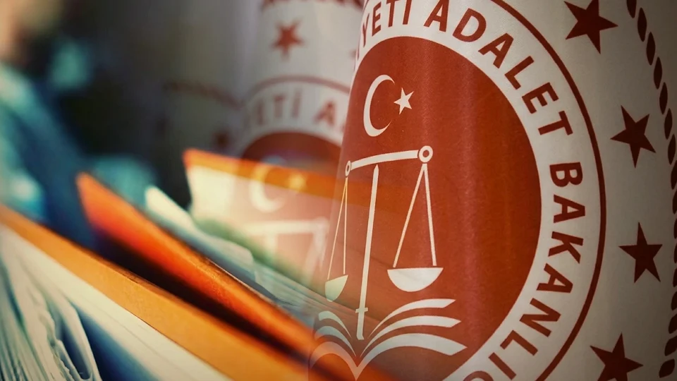 Adalet Bakanı Akın Gürlek açıkladı: 13 yıllık Nesim Bayram cinayetinde şüpheliler gözaltında | Gündem Haberleri
