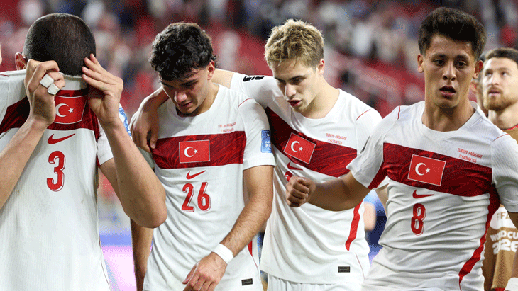 A Milli Takım, Paraguay maçı sonrası Avrupa basınında gündem oldu! 'Felaket bilanço! Baskın oyun boş çıktı'