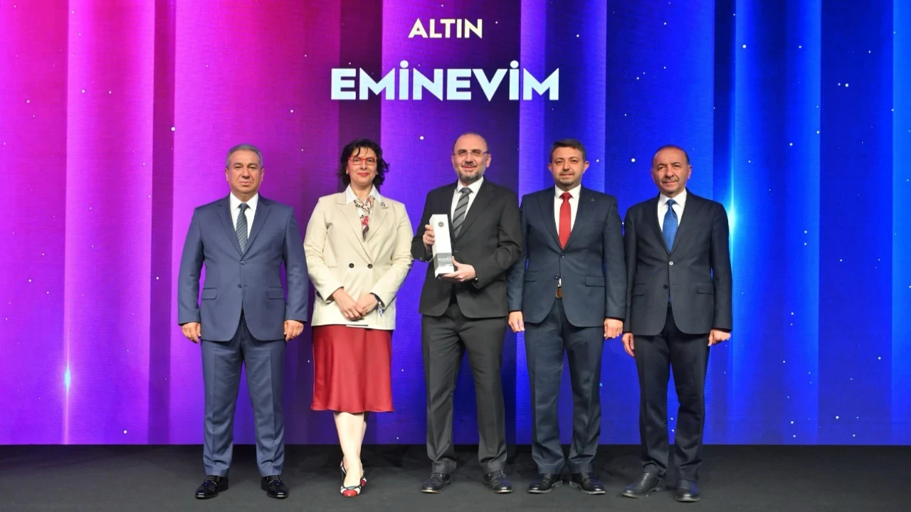 Eminevim Brandverse Awards’ta altın ödül aldı