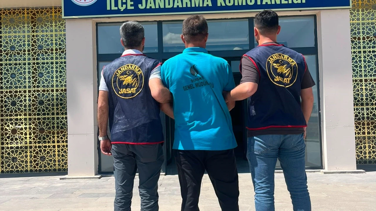 3 yıl boyunca kılık değiştirerek saklandı, kaçamadı