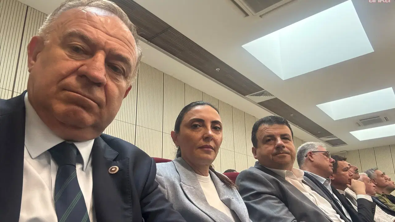 Mustafa Bozbey hakim karşısında... CHP'li Zeybek: 'Ne yaparlarsa yapsınlar boyun eğmeyeceğiz'