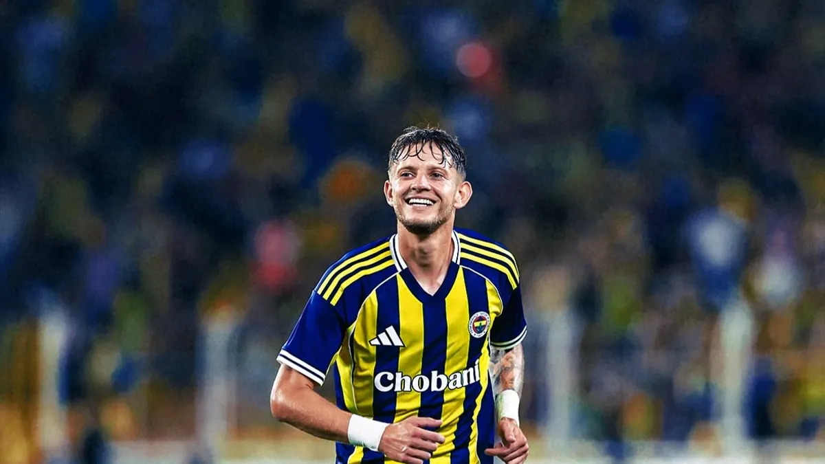 Fenerbahçe’nin eski yıldızı evleniyor! Sevgilisine Boğaz’da evlilik teklifi etti... Her şeyin başladığı yer