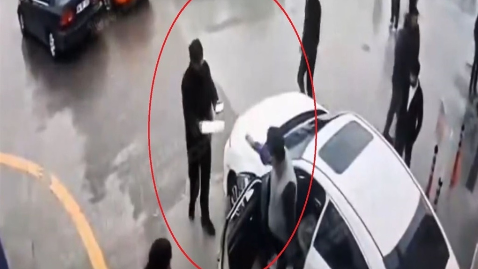 Mahkeme başkanından sanığa: "Siz kabadayı mısınız?" Darp sonucu ölen polisle ilgili dava başladı!