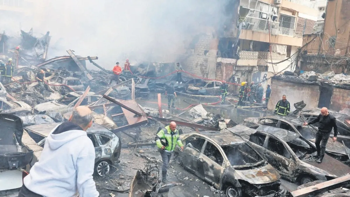 İsrail Lübnan'da cami ve hastaneleri vurdu: 6 şehit, 24 yaralı