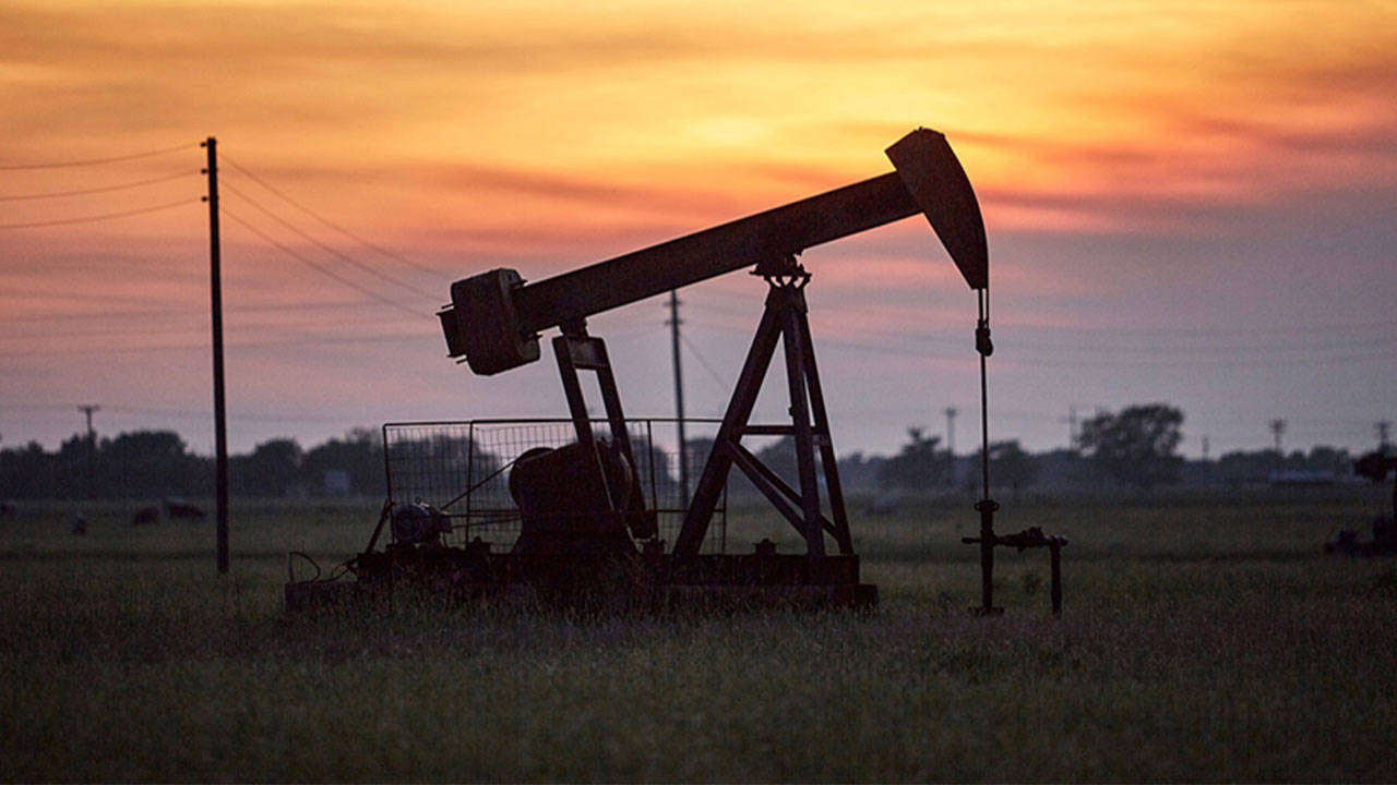 Anlaşma açıklaması piyasaları sarstı: Petrol fiyatlarında sert düşüş