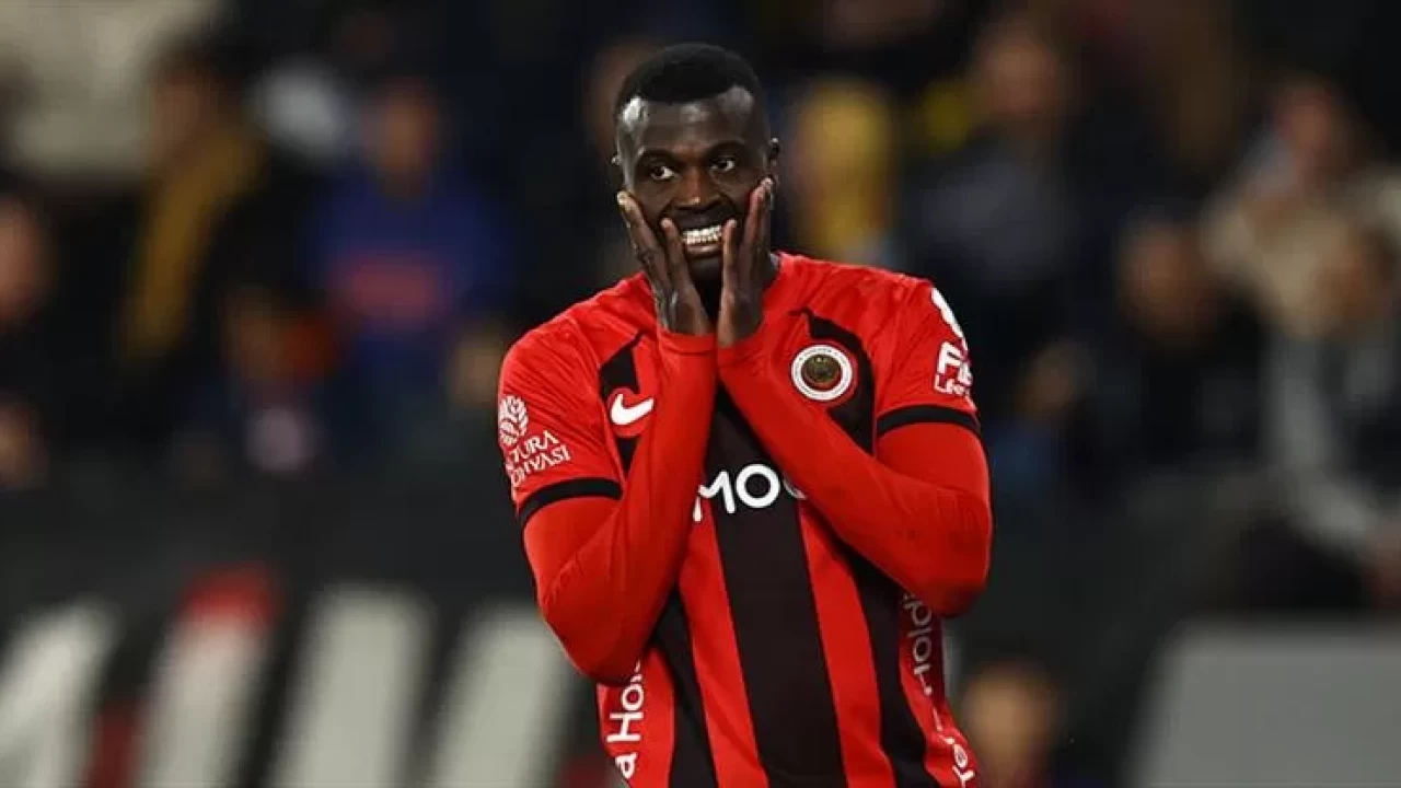 Gençlerbirliği'nde ayrılık resmileşti! M'Baye Niang ile yollar ayrıldı