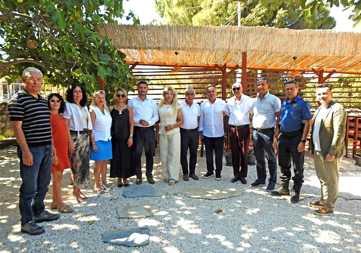 Çeşme Müftüsü Murat Yılmaz'a veda kahvaltısı