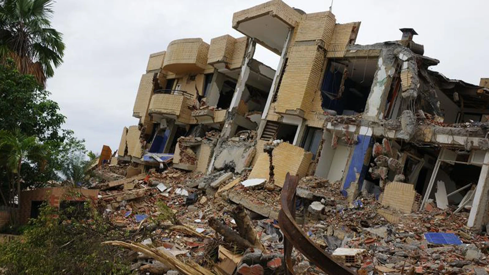 Venezuela'daki depremlerde can kaybı 4 bin 561'e yükseldi