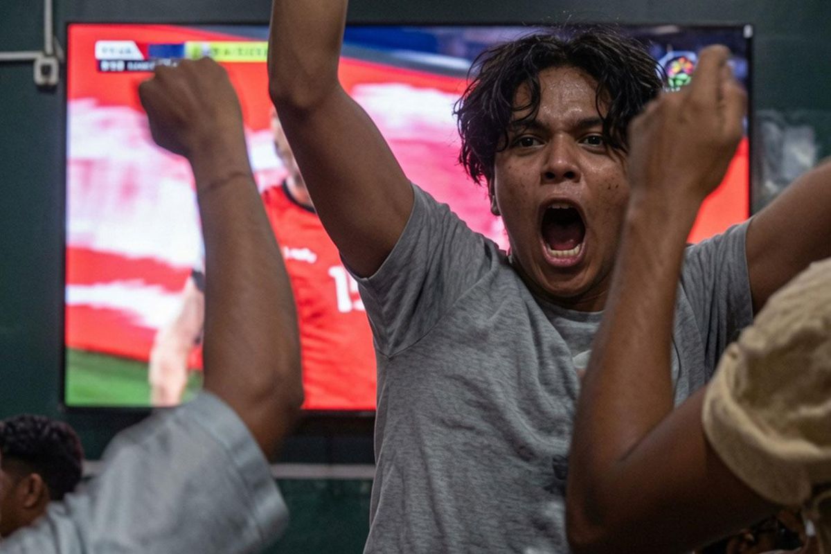 Görüntüler o ülkeden: Yedikleri gole gol atmış gibi sevindiler! İşte sebebi