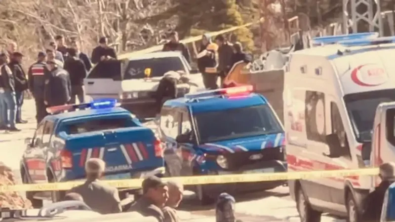 Isparta'da park halindeki araçta 2 genç ölü bulundu