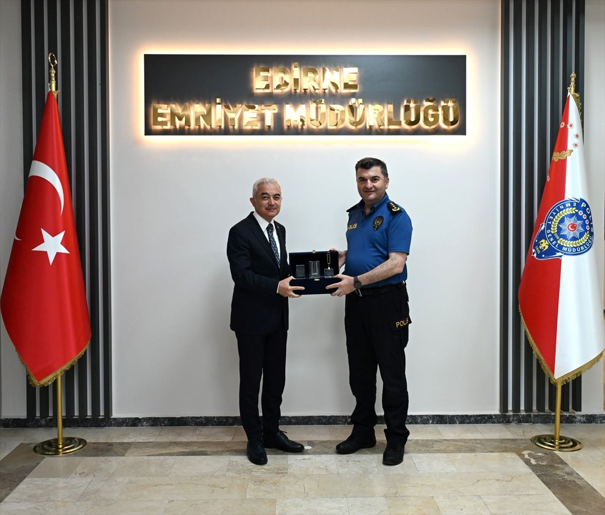 Kırklareli Valisi Turan, Edirne Emniyet Müdürü Ayhan'ı ziyaret etti
