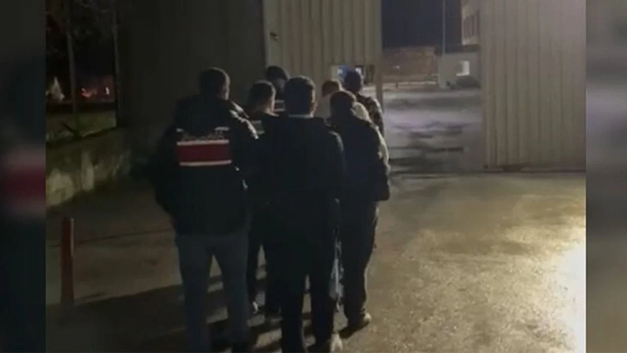 Göçmen kaçakçılarına darbe! 24 ilde 36 kişi tutuklandı