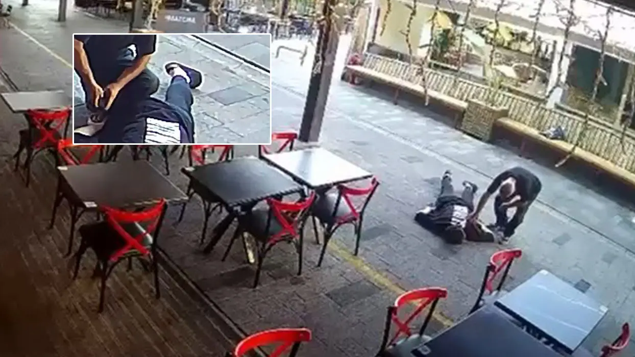 Yok artık dedirten olay! Bayılan gencin cebindeki parayı çaldı
