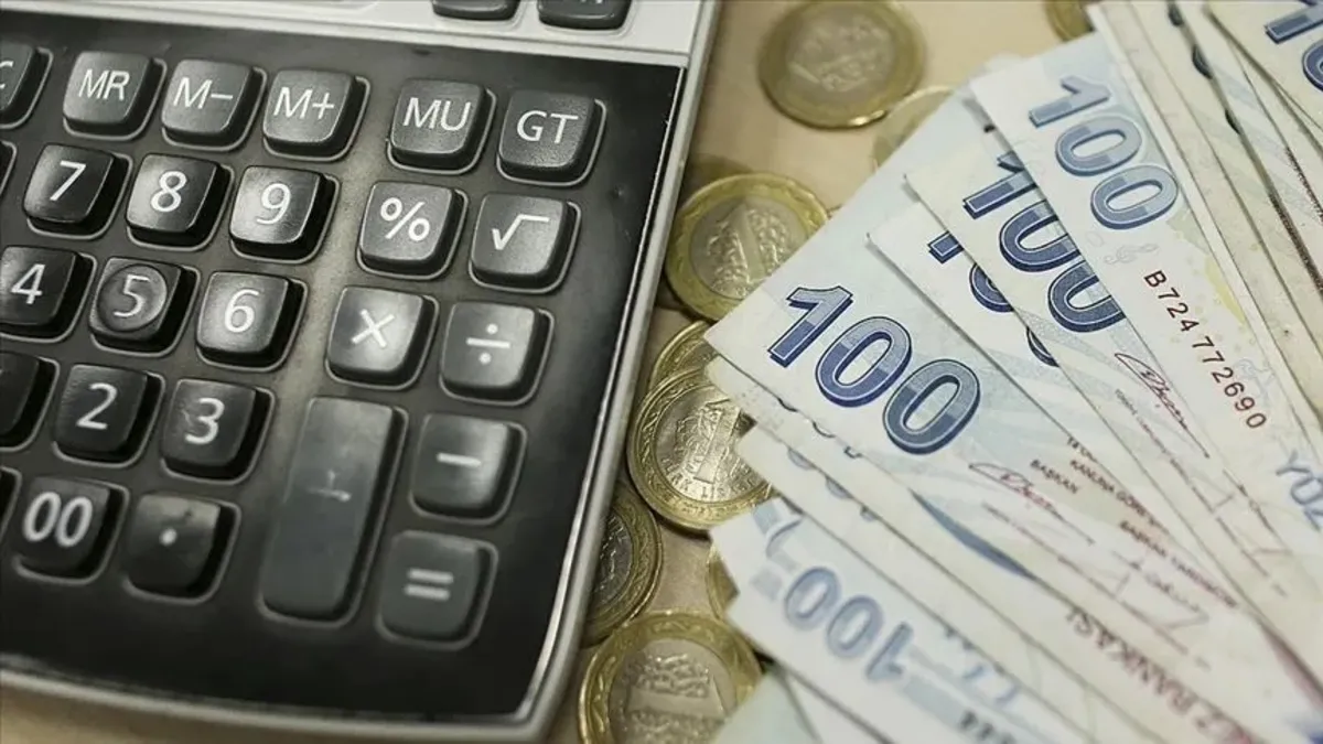 Memur ve emeklinin Temmuz zammı için 3 anket 3 formül! Kim, ne kadar alacak? Maaş hesabı TAKVİM'de