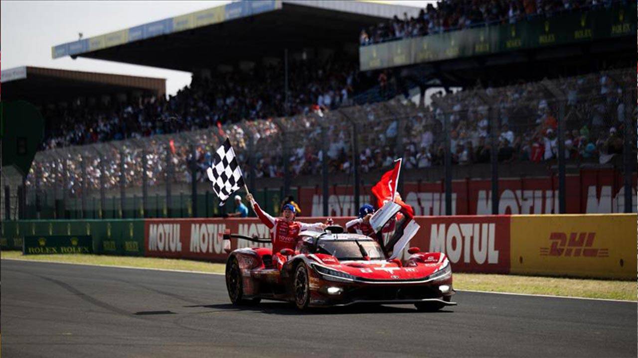Le Mans’da zafer Toyota Racing’in