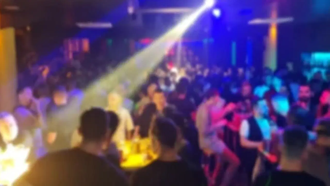 Yeni Şafak 'Gay kulübü Boğaz'da parti yapacak' dedi, Valilik işletmeyi kapattı