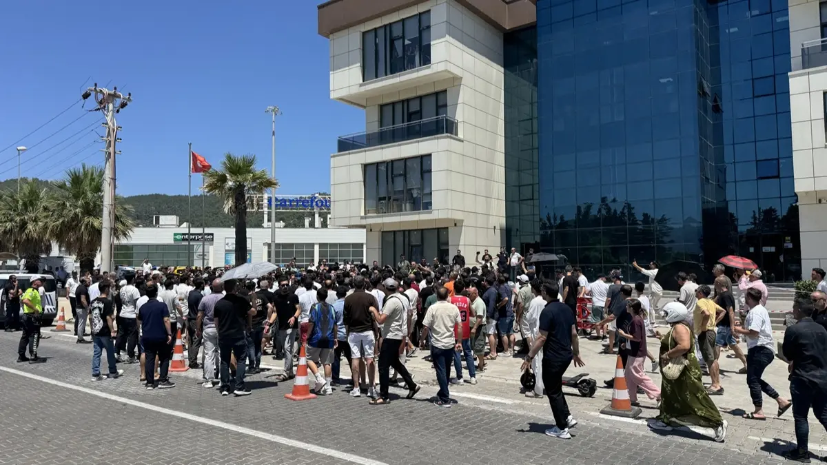 Marmaris'te CHP eliyle ticari yıkım! Hizmet fiyaskosu turistleri kaçırdı