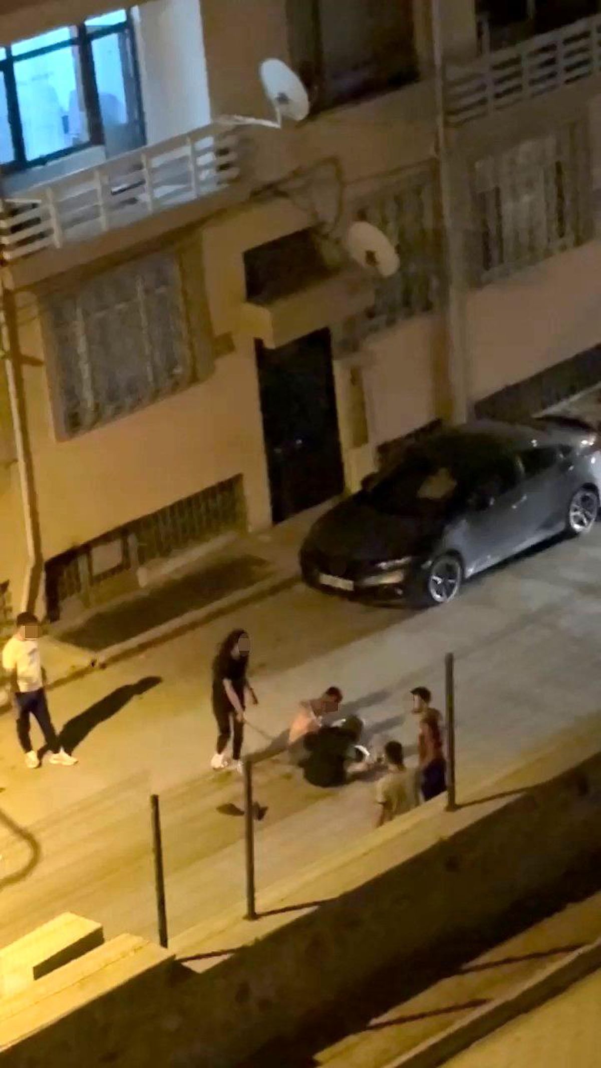 Elazığ’da sokak kavgası kamerada