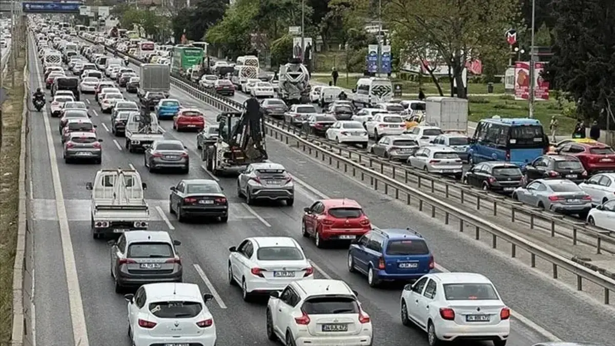 İstanbul'da bazı yollar yarın trafiğe kapatılacak