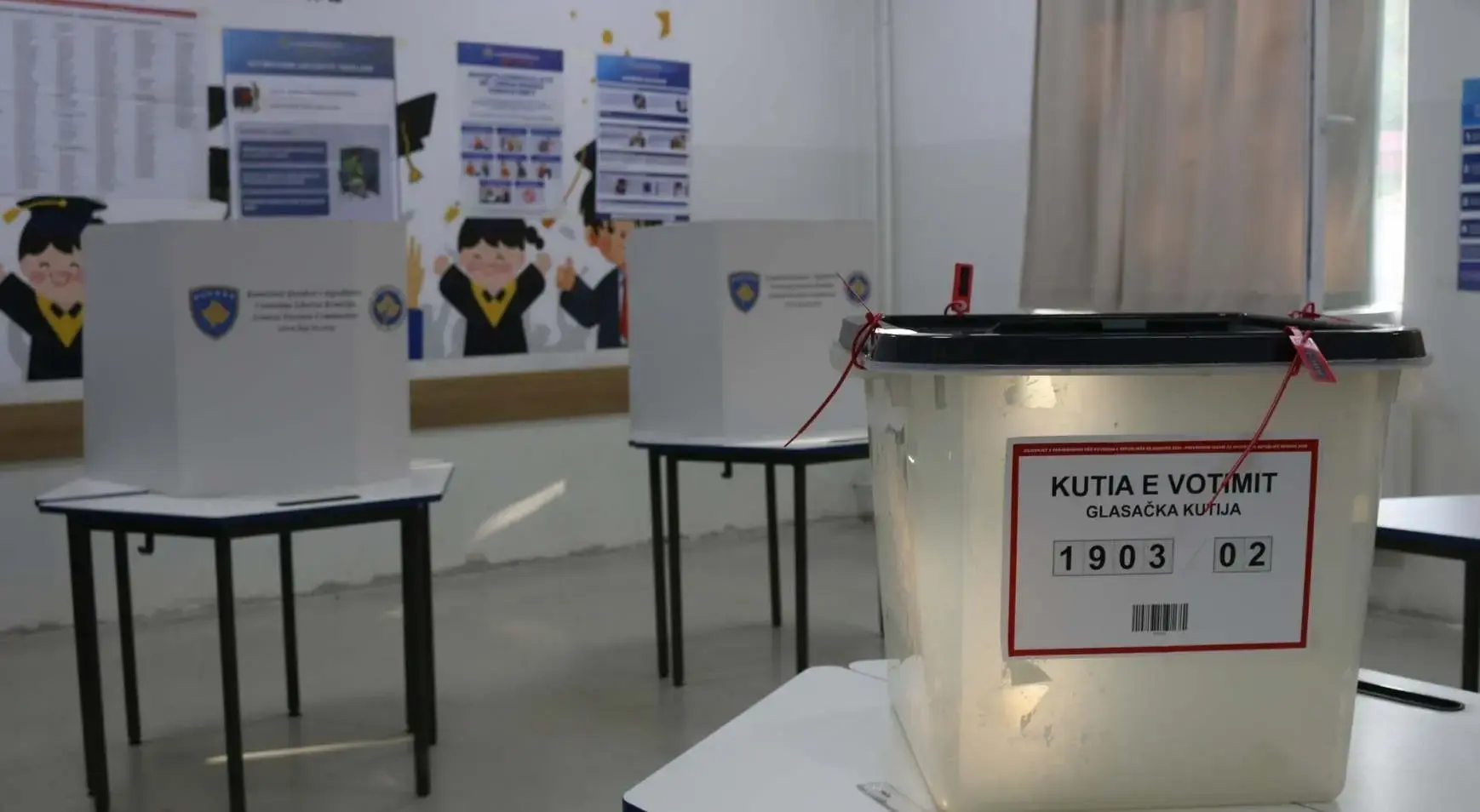 Aylardır koltuk boş kaldı, Meclis dağıldı! Kosova'da seçim günü