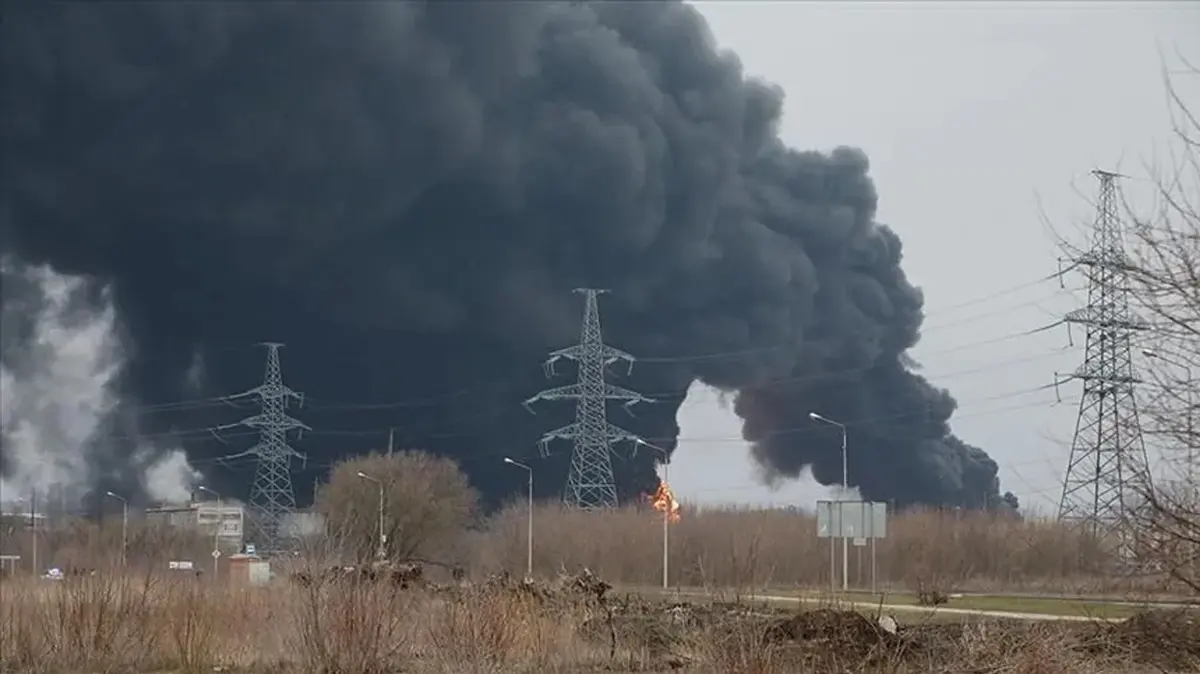 Ukrayna'dan stratejik saldırı! Rusya'daki petrol rafinerisini vurdu