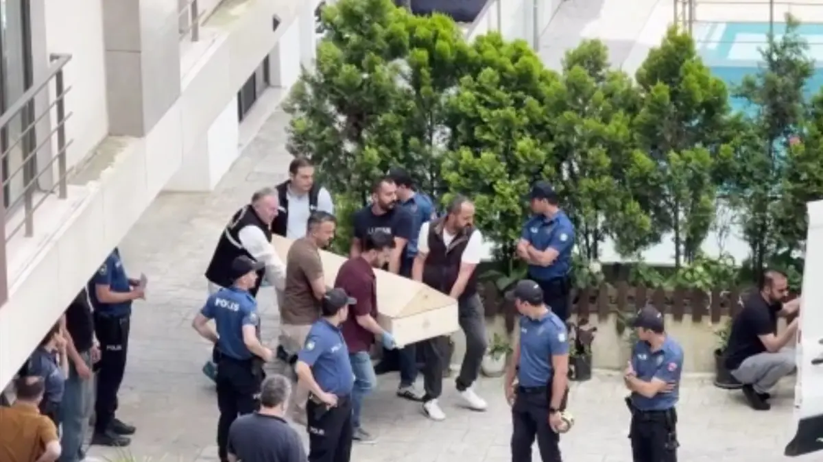Lüks sitede şüpheli ölüm! Boşanan eski çiftin cansız bedeni bulundu