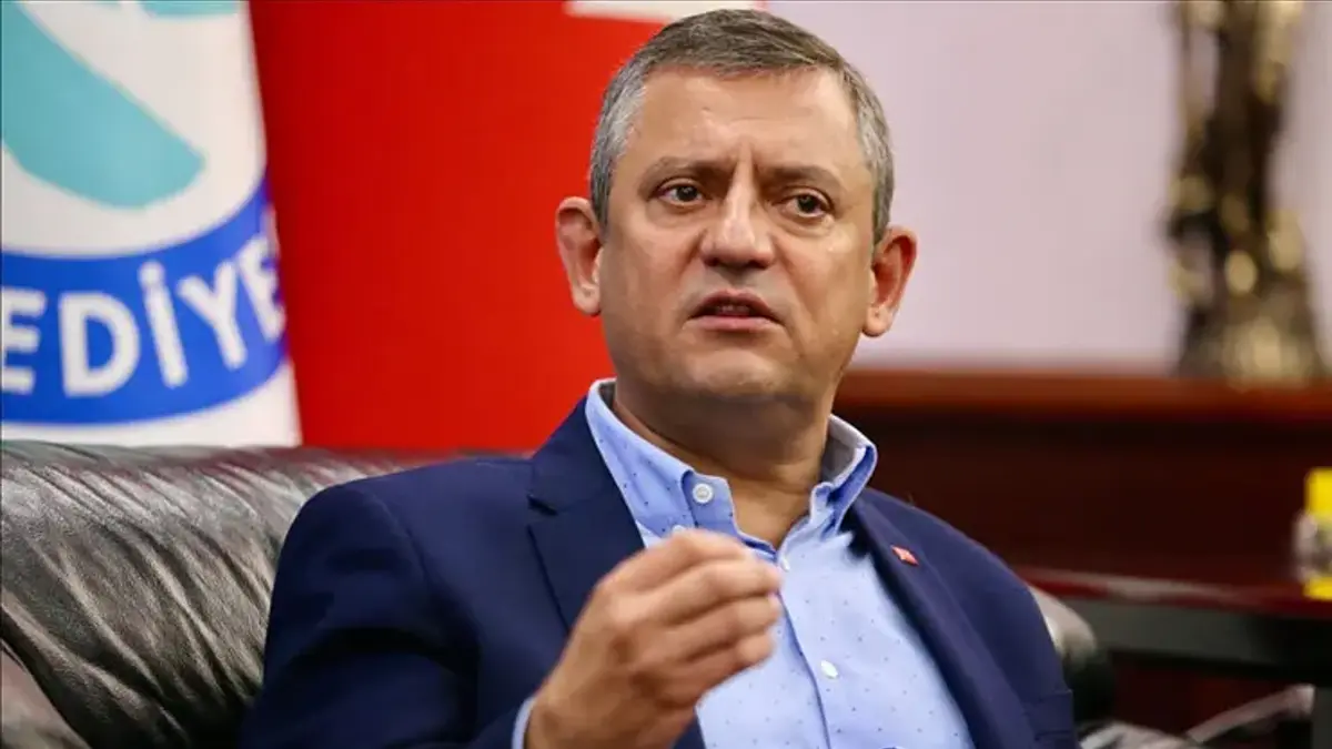 Özgür Özel görevden mi alındı? CHP'den açıklama geldi