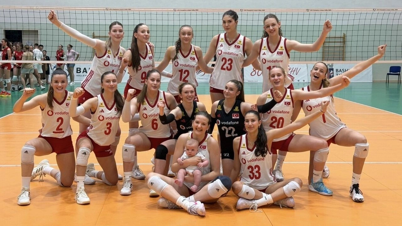 Harikasınız kızlar: Gümbür gümbür geliyorlar