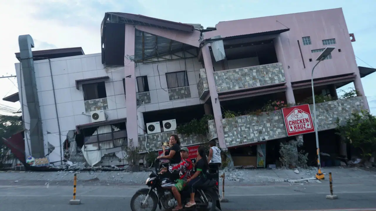 Filipinler’i 50 yılın en güçlü depremlerinden biri vurdu: Ölü ve yaralı sayısı artıyor