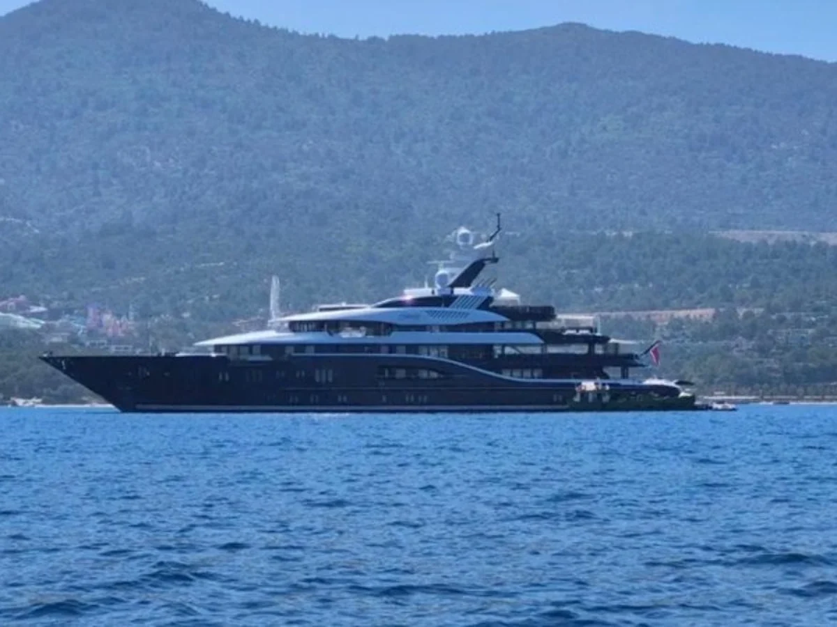 Suudi Arabistan Prensi'ne ait süper lüks yat Bodrum koylarında