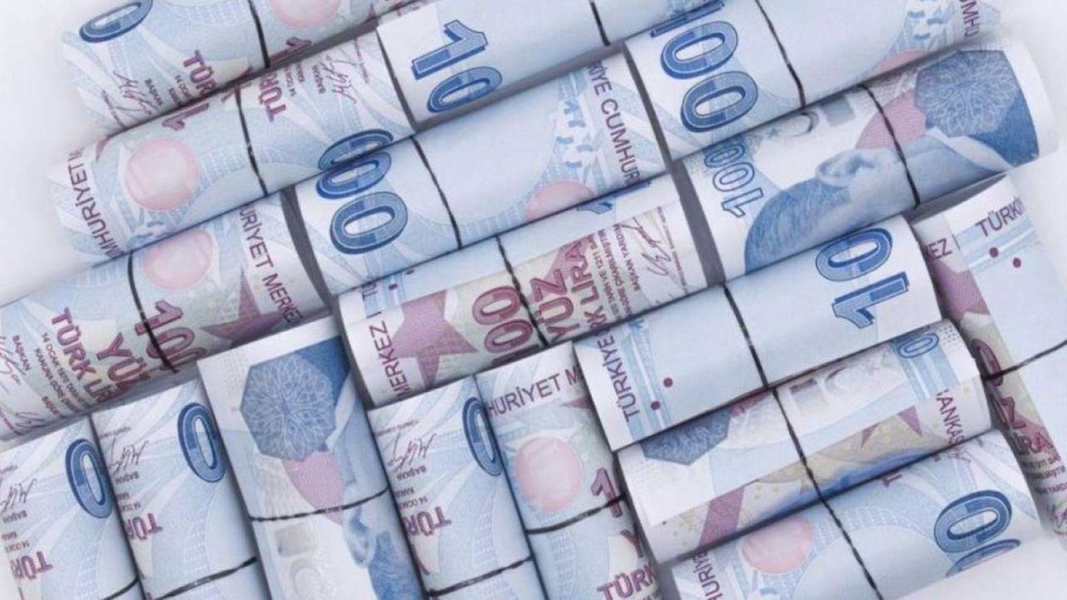 Bütçe ilk çeyrekte 526,8 milyar TL açık verdi