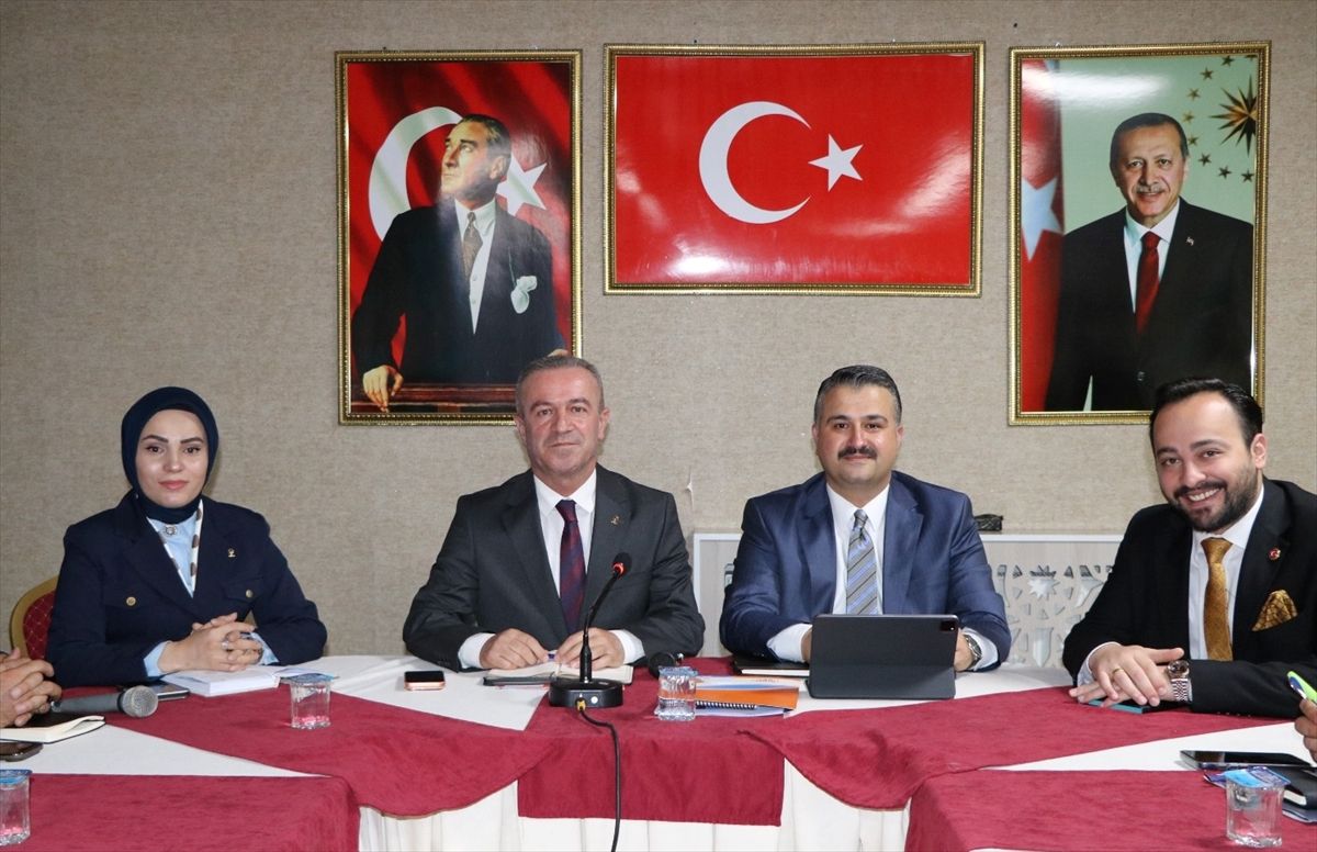 Hakkari'de AK Parti Haftalık Olağan İl Yönetim Kurulu Toplantısı yapıldı
