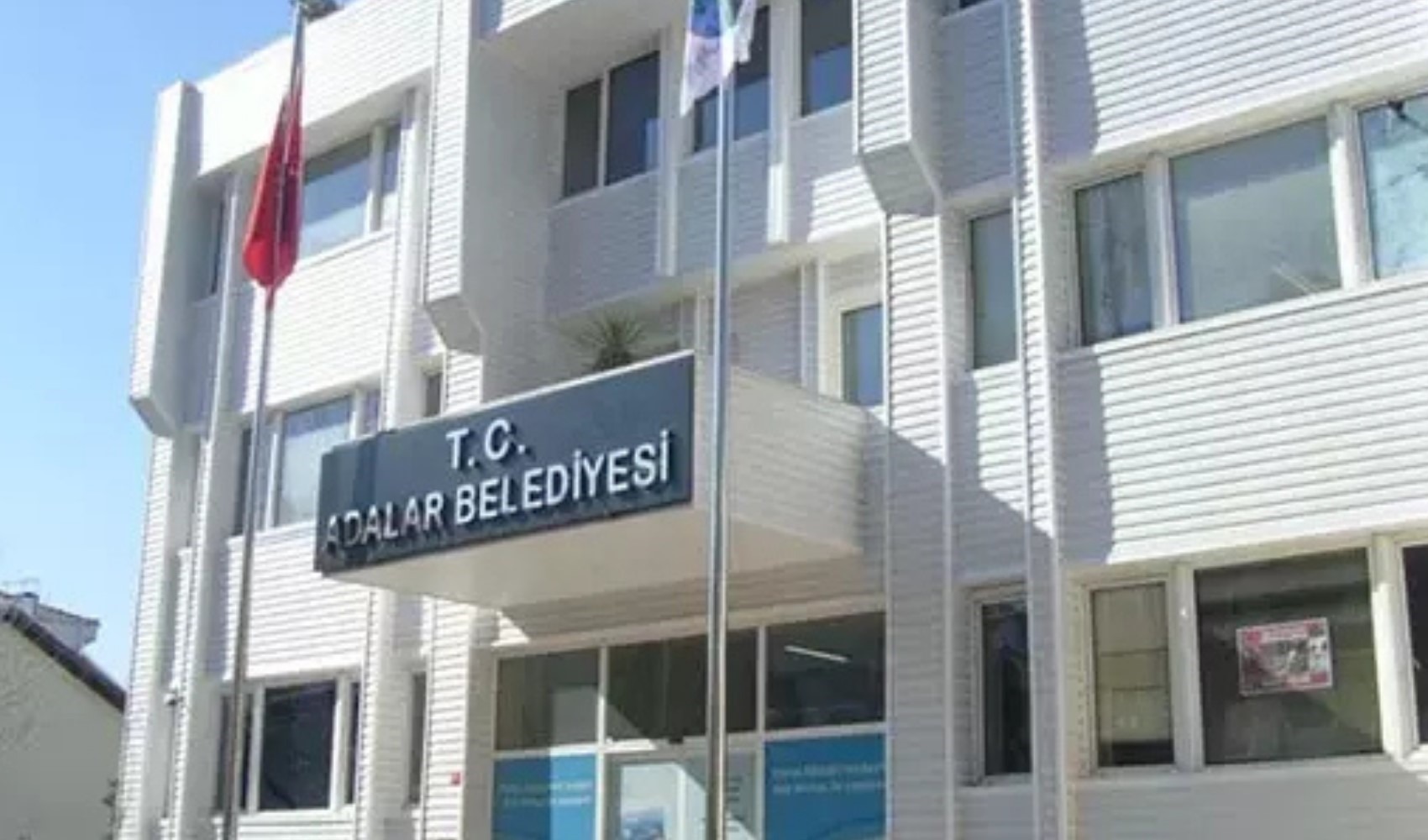 Son Dakika: Adalar Belediyesi soruşturmasında 35 tutuklama! Aralarında belediye başkanı da var