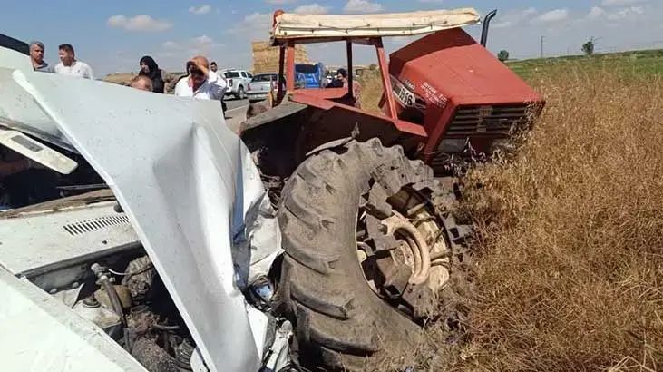 Çankırı'da otomobil traktöre çarptı: 3 ölü, 1 yaralı