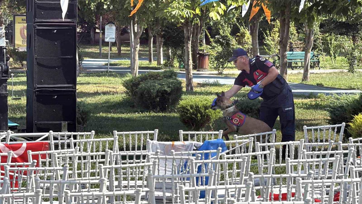 Bakan Göktaş'ın programı öncesi Dede Korkut Parkı'nda bomba araması