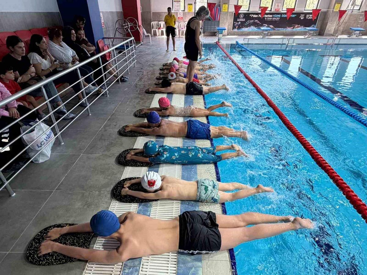 Germencik'te ilk kulaçlar atıldı