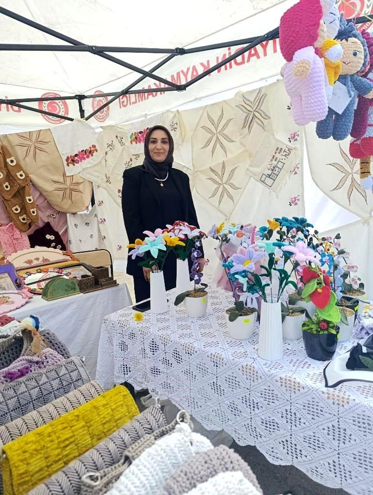 Diyadin'de yıl sonu sergisi açıldı