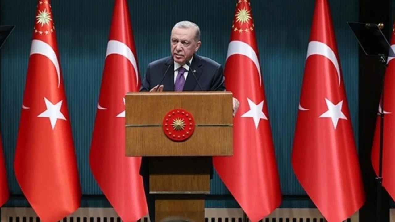 Erdoğan'dan CHP'ye: Gidin koltuk peşine koşun, salon kapmaca oynayın