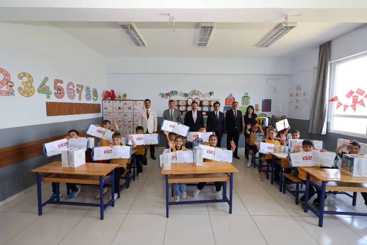 Samandağ'da karne sevinci yaşandı