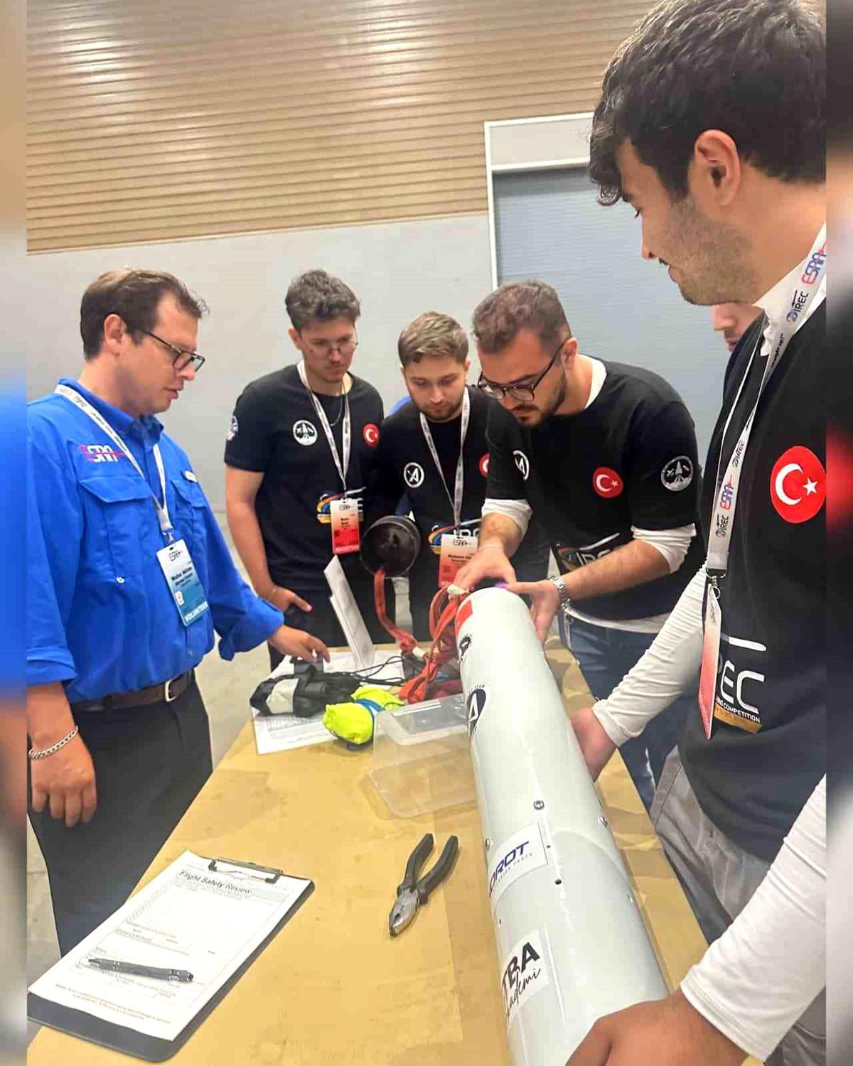 Kapsül Azak Rocket Team ABD'de dünya birincisi oldu