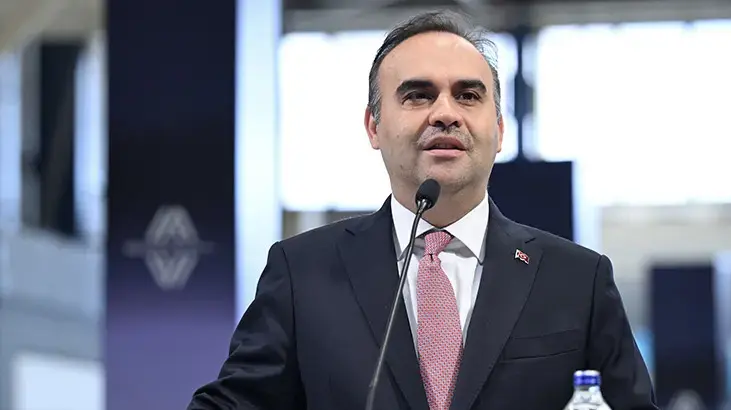 Bakan Kacır: Türkiye'ye güvenenler, yatırım yapanlar kazanır